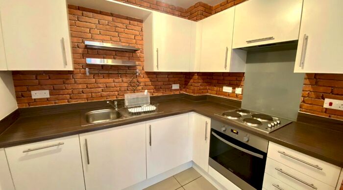 1 Bedroom Flat To Rent In Crown And Anchor House, Bristol, BS2