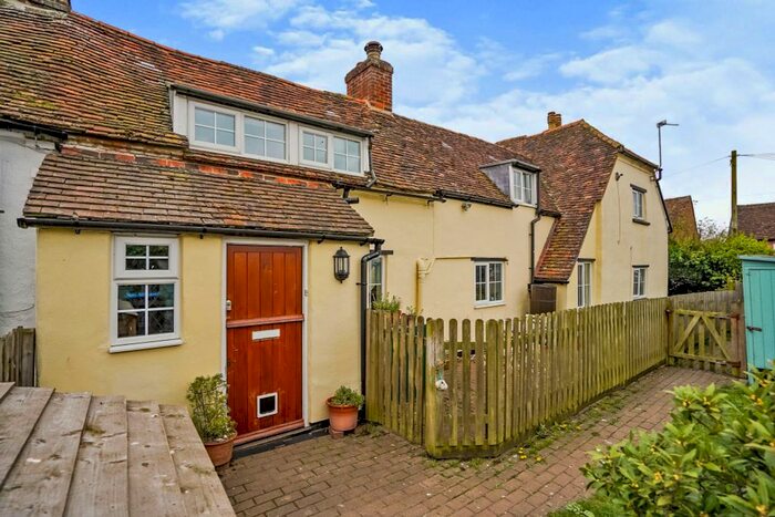 3 Bedroom Semi-Detached House For Sale In Windmill Street, Brill, Aylesbury, HP18