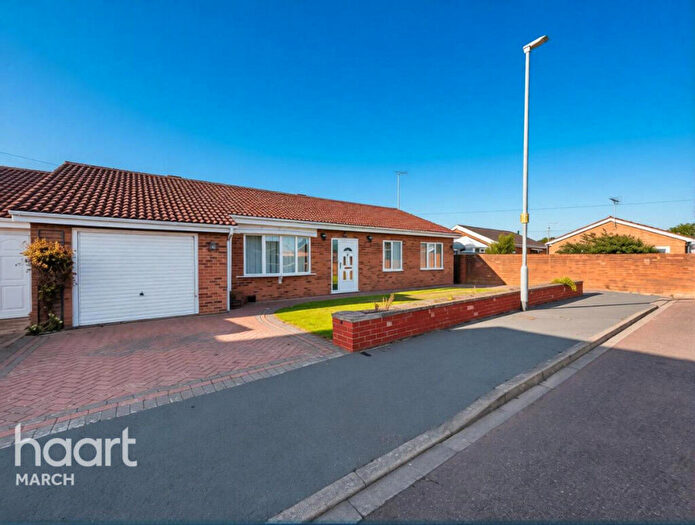 3 Bedroom Detached Bungalow For Sale In The Shires, March, PE15