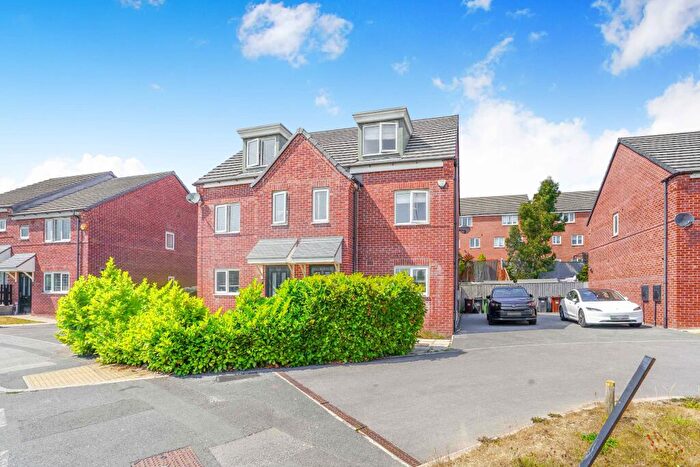 3 Bedroom Semi-Detached House For Sale In Throstle Road, Middleton, Leeds, LS10
