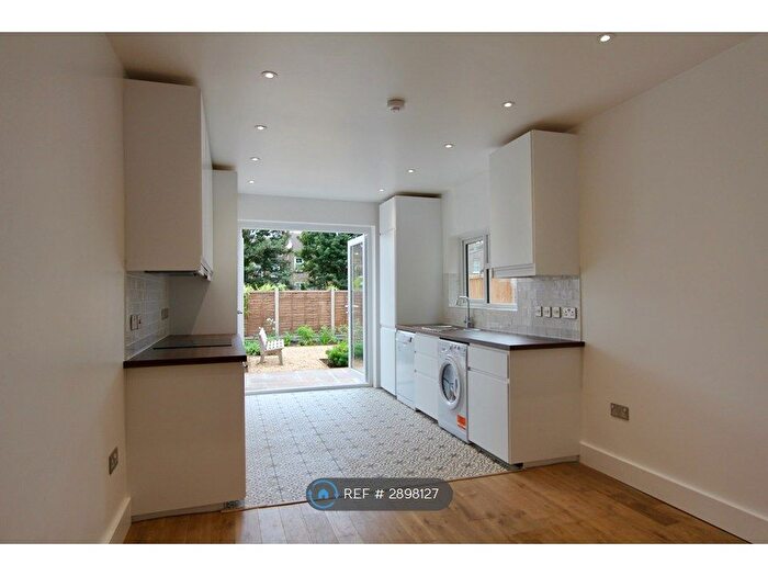 4 Bedroom Terraced House To Rent In Arnold Road, London, N15