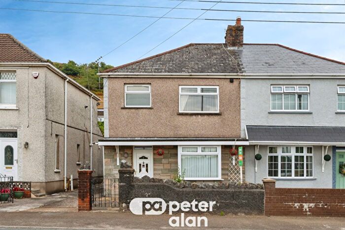 3 Bedroom Semi-Detached House For Sale In Old Road, Neath, SA11