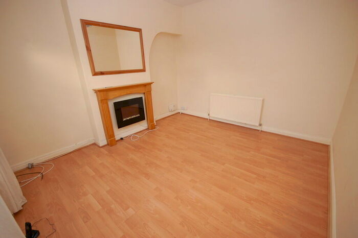 2 Bedroom Flat To Rent In Lower Fold, Marple Bridge, SK6