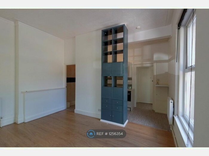 Studio To Rent In Priory Gate Road, Dover CT17