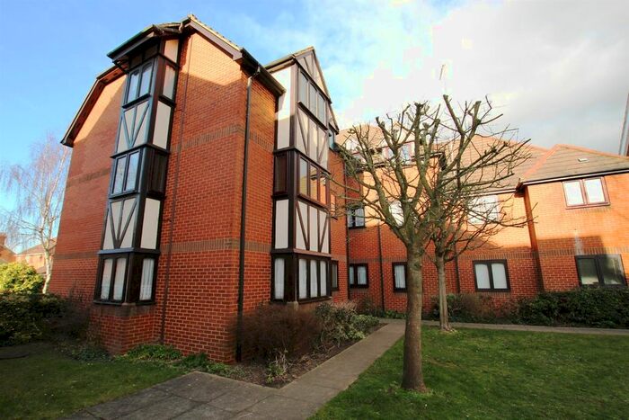 2 Bedroom Flat To Rent In Leafield, Luton LU3