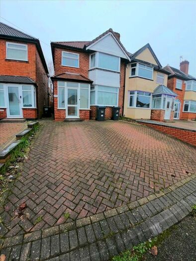 3 Bedroom Semi-Detached House To Rent In Clay Lane, Yardley, Birmingham, B26