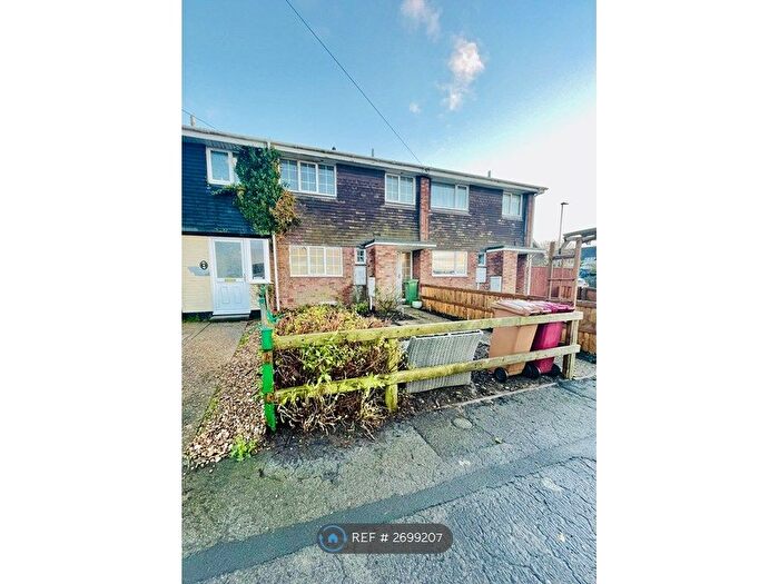 3 Bedroom Semi-Detached House To Rent In Blyth Court, Barton Upon Humber, DN18