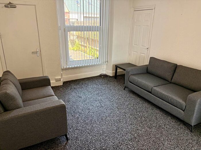 2 Bedroom Flat To Rent In Mansel Street, City Centre, Swansea, SA1
