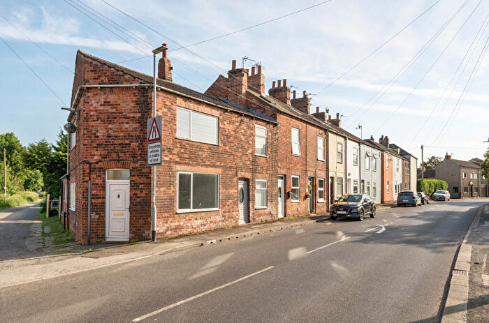 2 Bedroom End Of Terrace House For Sale In Low Street, Swinefleet, DN14