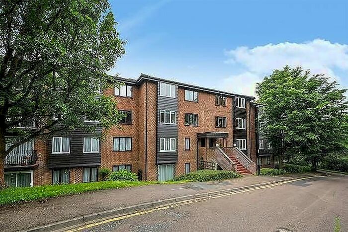 1 Bedroom Flat To Rent In Steep Hill, Croydon, CR0