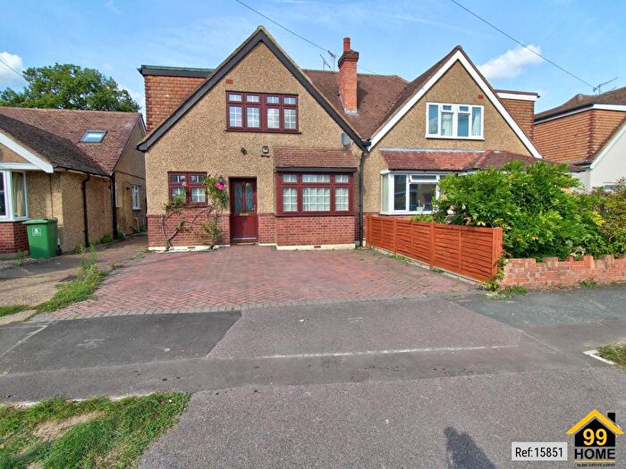 4 Bedroom Semi Detached House To Rent In Fairfax Road, Woking, Surrey, GU22