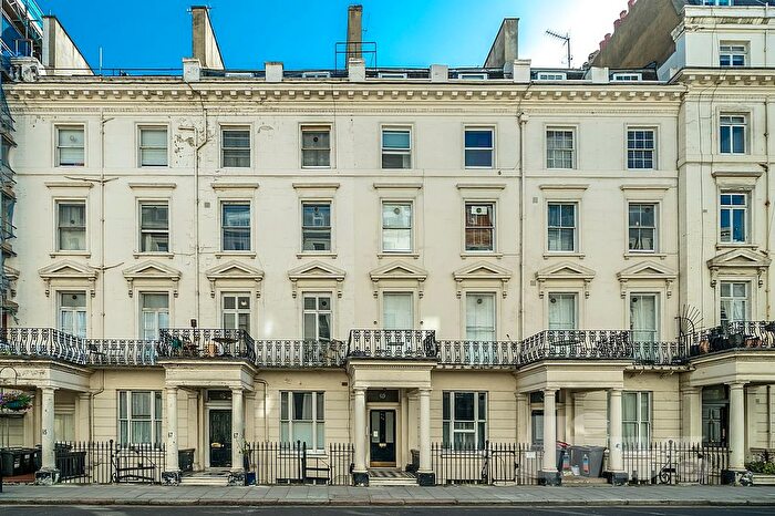 1 Bedroom Flat To Rent In Gloucester Terrace, Bayswater, W2