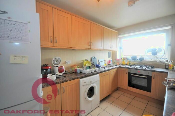 3 Bedroom Flat To Rent In Hampstead Road, Euston, NW1