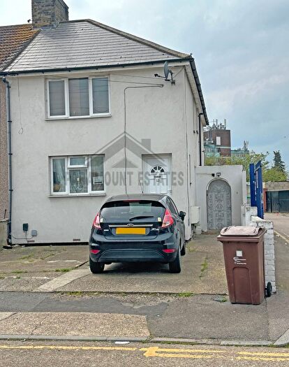 1 Bedroom Maisonette To Rent In Ground Floor Flat, Blithbury Road, Dagenham, Essex, RM9