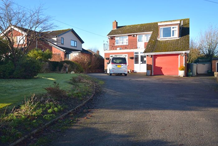 3 Bedroom Detached House For Sale In Tarporley Road, Whitchurch, SY13