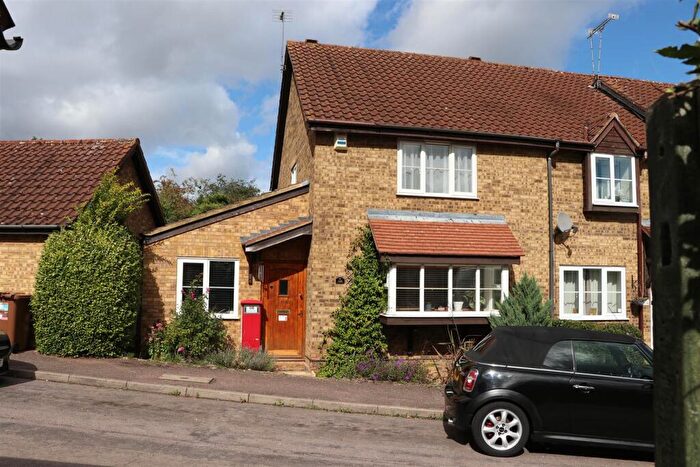 3 Bedroom End Of Terrace House For Sale In Wadnall Way, Knebworth, SG3