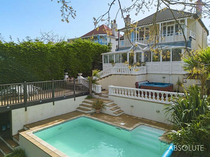 4 Bedroom Detached House For Sale In Haldon Road, Torquay, TQ1