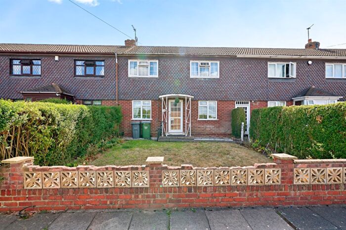 3 Bedroom Terraced House For Sale In Schofield Avenue, West Bromwich, B71