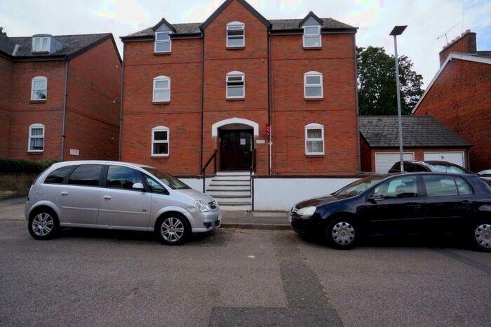 1 Bedroom Flat To Rent In Gippeswyk Avenue, IP2