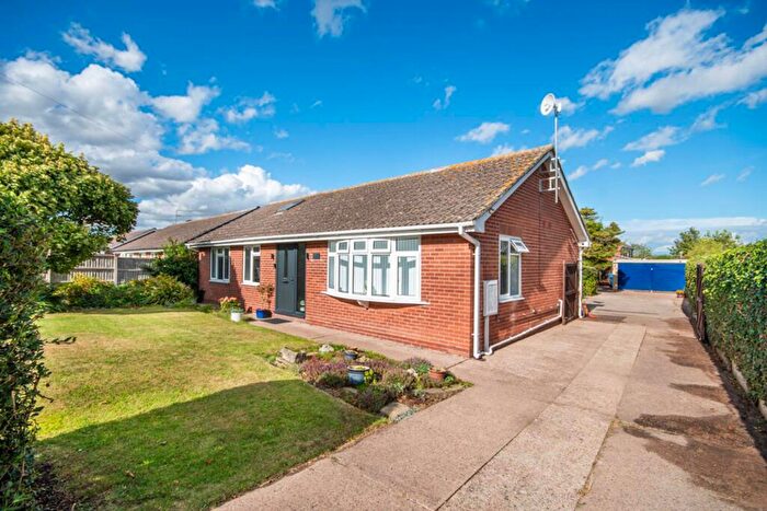 3 Bedroom Detached Bungalow For Sale In High Street, Beckingham, DN10