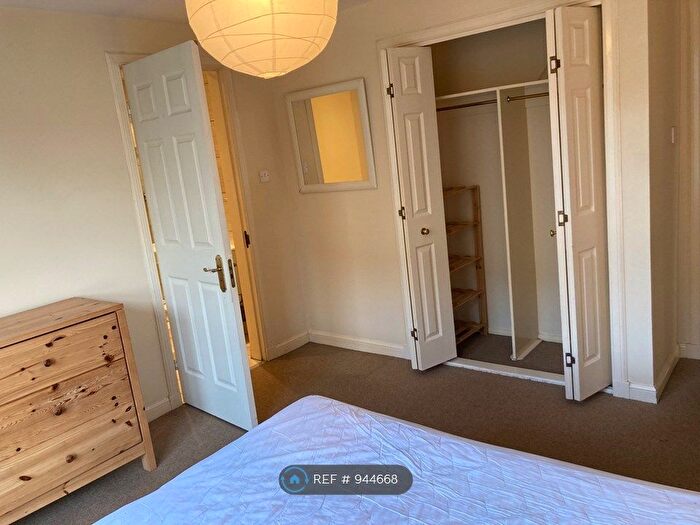 3 Bedroom Flat To Rent In Malbet Park, Edinburgh, EH16