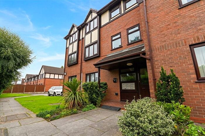 2 Bedroom Flat For Sale In Kirkstile Place, Swinton, M27