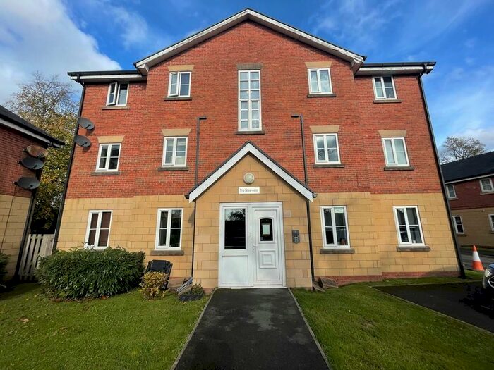 2 Bedroom Apartment To Rent In Clifton Park, Swinton, M27