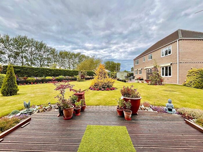 5 Bedroom Detached House For Sale In Martin De Rye Way, Caister-On-Sea, NR30