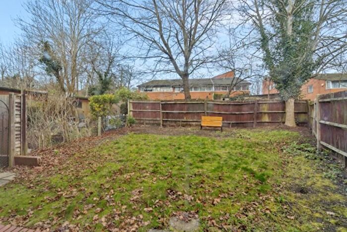 2 Bedroom Flat To Rent In Chester Road, Northwood, HA6