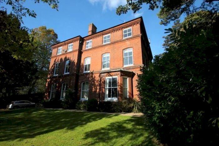 2 Bedroom Apartment To Rent In Yarmouth Road, Norwich, NR7