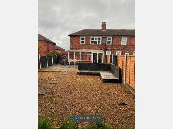 2 Bedroom End Of Terrace House To Rent In Holehouse Road, Stoke-On-Trent, ST2