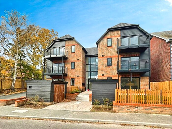 2 Bedroom Flat To Rent In Upnor Road, Upnor, Rochester, ME2