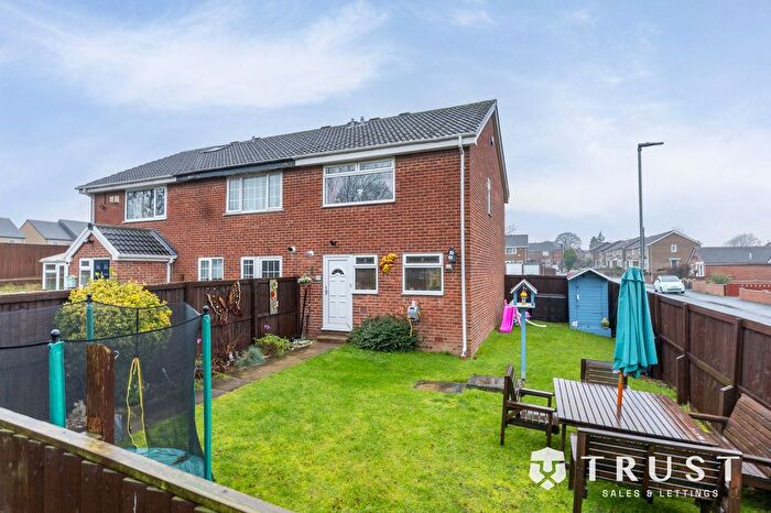 3 Bedroom End Of Terrace House For Sale In Branstone Grove, Ossett, WF5