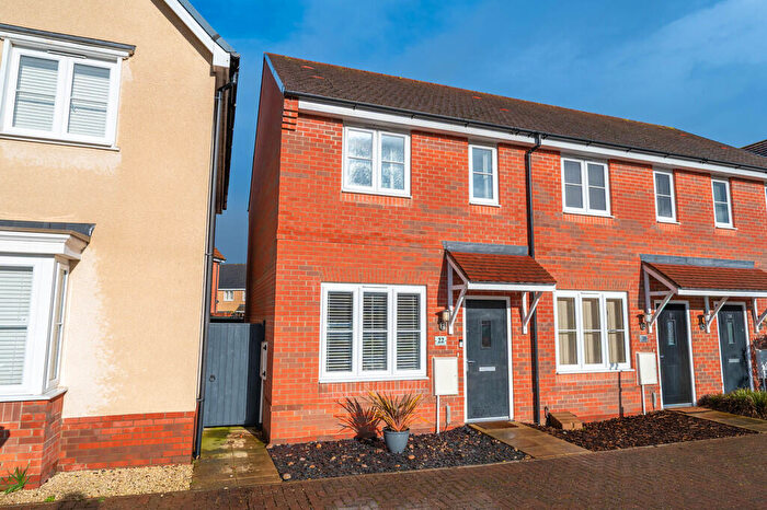 2 Bedroom End Of Terrace House For Sale In Woodlands Avenue, Trimley St Mary, IP11
