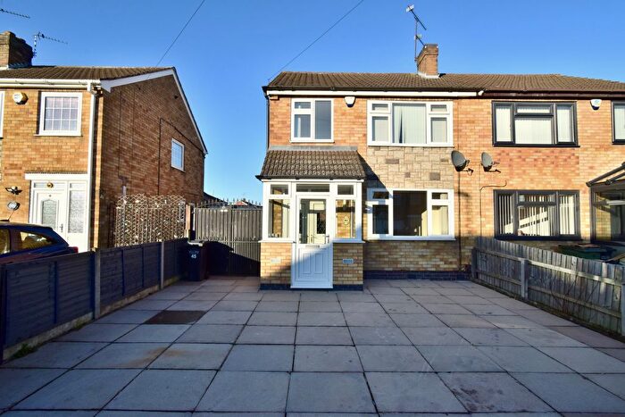 3 Bedroom Semi-Detached House To Rent In Lynmouth Drive, Wigston, Leicester, LE18