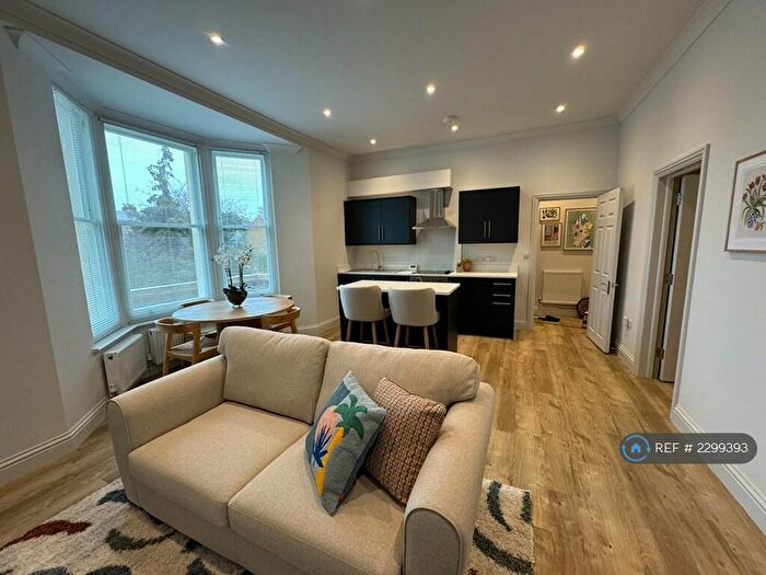 2 Bedroom Flat To Rent In Manor Avenue, London, SE4