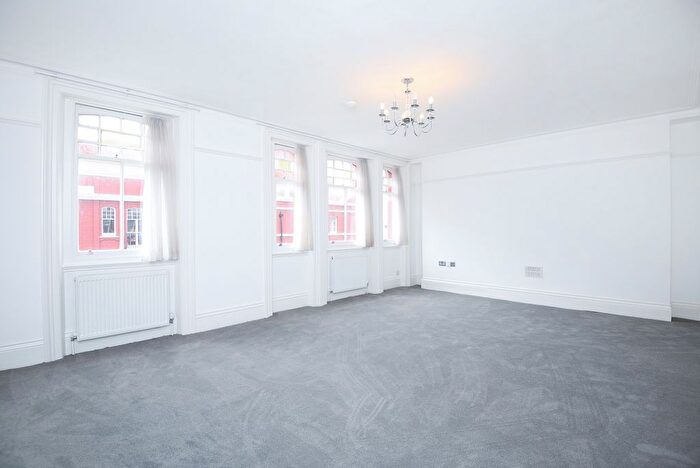 5 Bedroom Flat To Rent In Transept Street, London, NW1