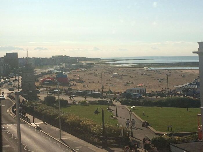 4 Bedroom Flat To Rent In Marine Gardens, Margate, CT9