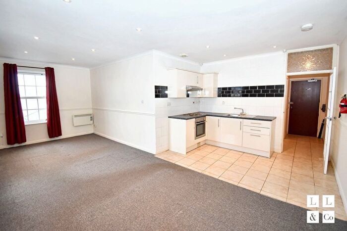 1 Bedroom Studio To Rent In Harbour Lights, Falmouth, TR11