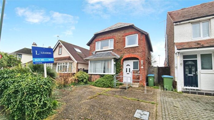3 Bedroom Detached House For Sale In Hawthorn Road, Bognor Regis, West Sussex, PO21