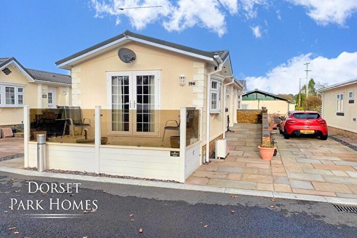 2 Bedroom Park Home For Sale In Pinehurst Park, West Moors, Ferndown, Dorset, BH22