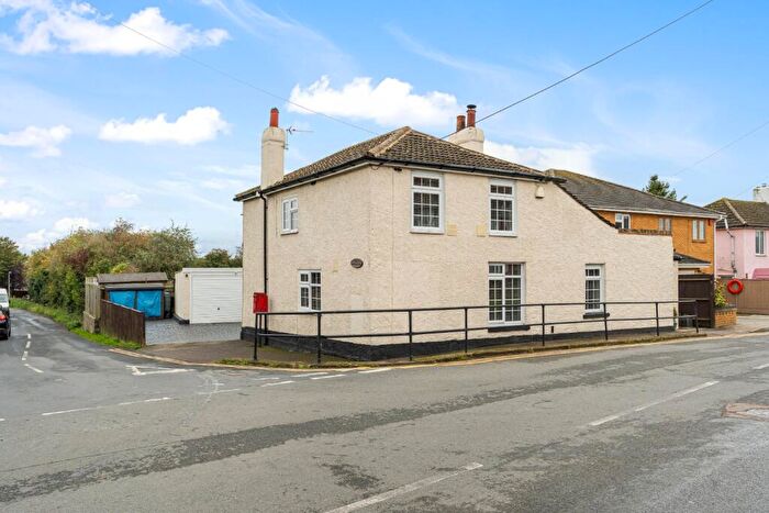 3 Bedroom Detached House For Sale In Stoke Road, Allhallows, Rochester, Kent, ME3