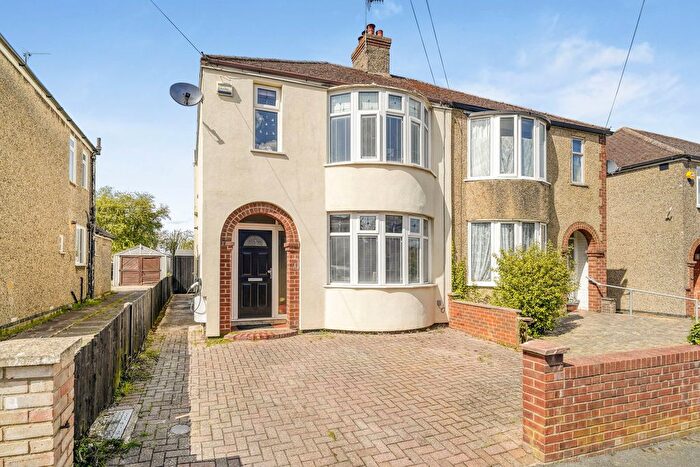 3 Bedroom Semi Detached House For Sale In Marina Drive, Wolverton, Milton Keynes, MK12