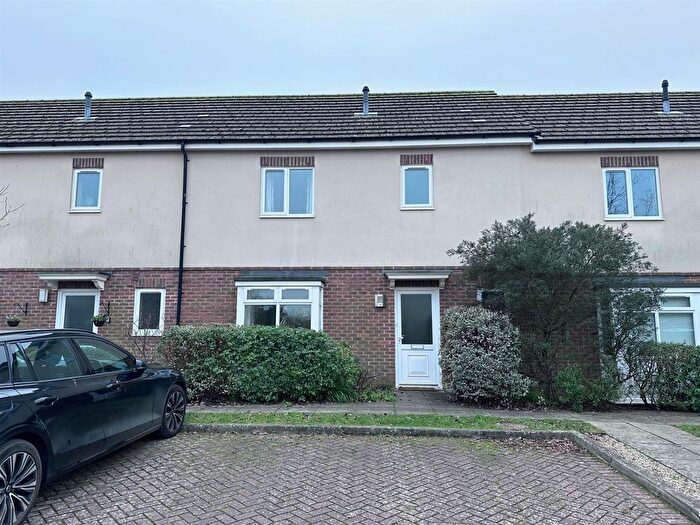 3 Bedroom Property To Rent In Redcroft Way, Polegate, BN26