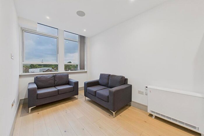 1 Bedroom Apartment To Rent In Imperial Drive, Harrow, HA2