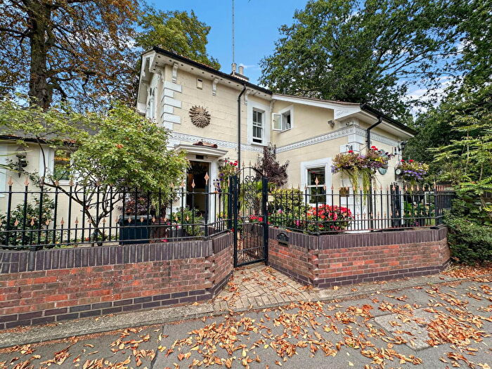 2 Bedroom Detached House For Sale In South Lodge, Harts Grove, Woodford Green, IG8