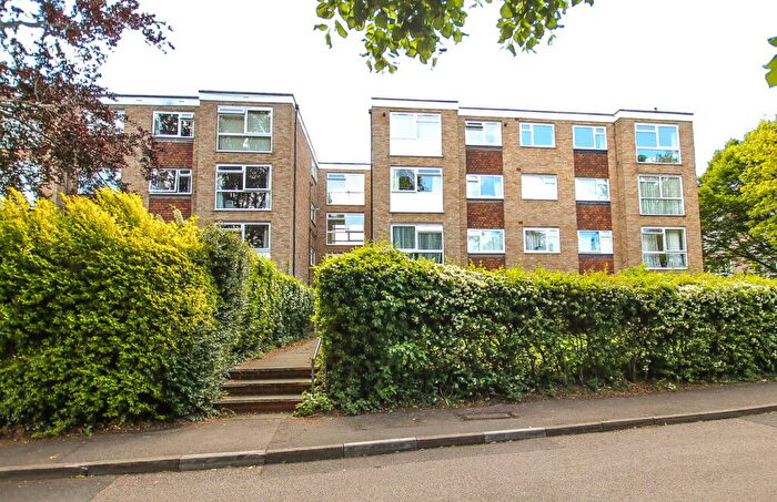 1 Bedroom Flat To Rent In Brodie House, Harcourt Avenue, SM6