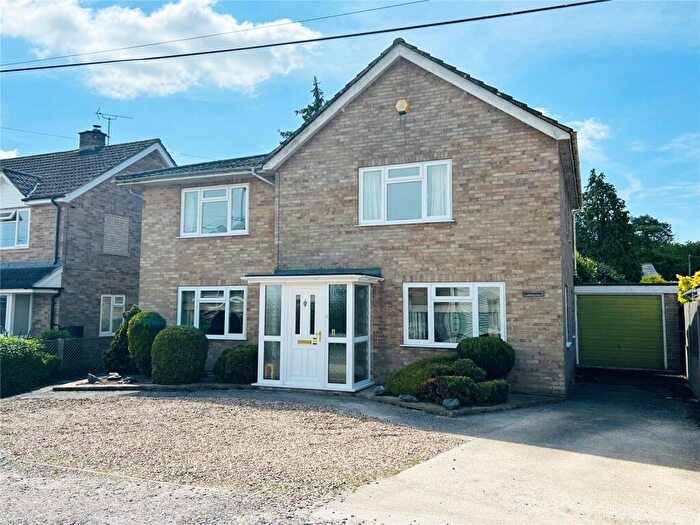 4 Bedroom Detached House For Sale In Palmers Lane, Burghfield Common, Reading, Berkshire, RG7