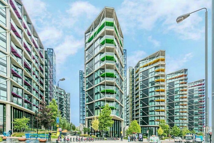 3 Bedroom Flat To Rent In Riverlight Quay, SW11