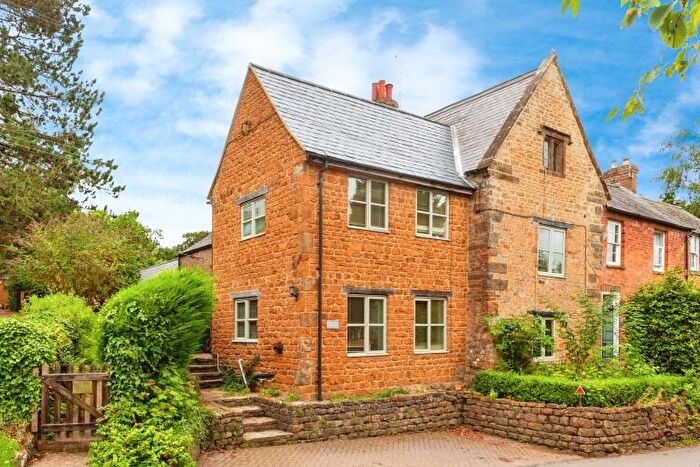 3 Bedroom Semi Detached House To Rent In Main Street, Sibford Ferris, OX15